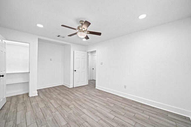 Building Photo - 4611 Idaho St