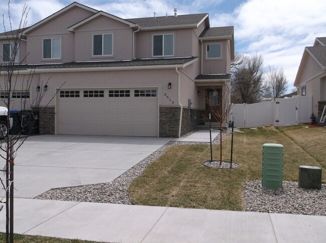 Primary Photo - 3 BEDROOM, 2.5 BATH, 2 CAR ATTACHED GARAGE TOWNHOUSE