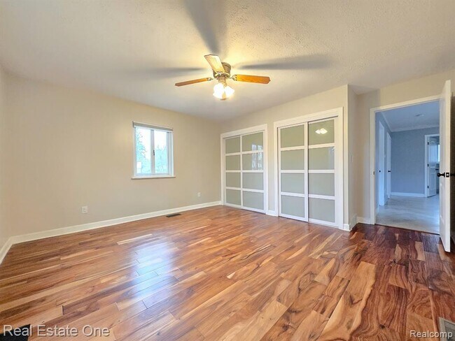 Building Photo - 2287 Strader Dr