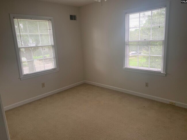 Building Photo - 2403 Duncan St