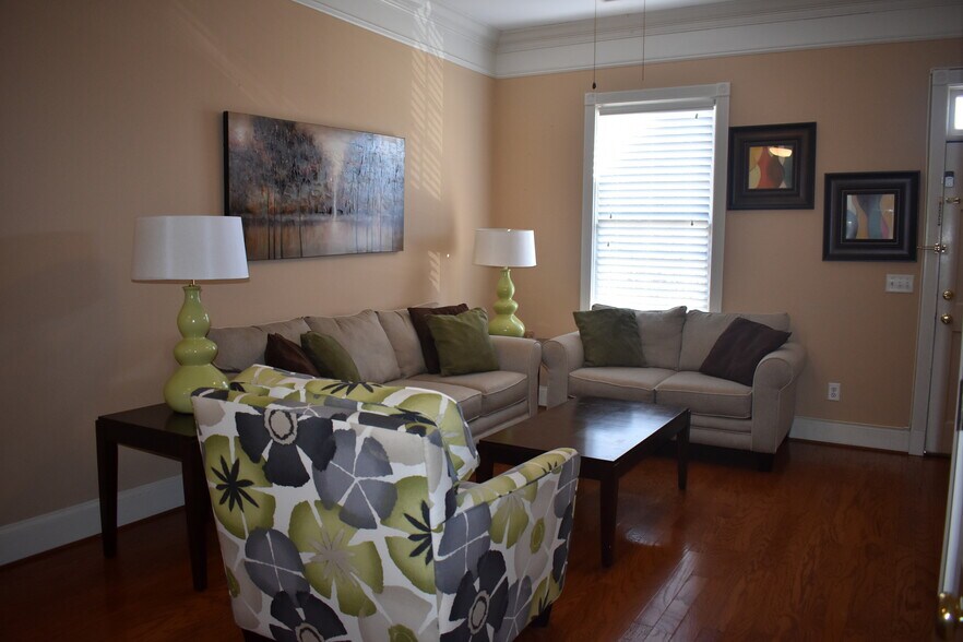 Building Photo - 433 Montgomery St