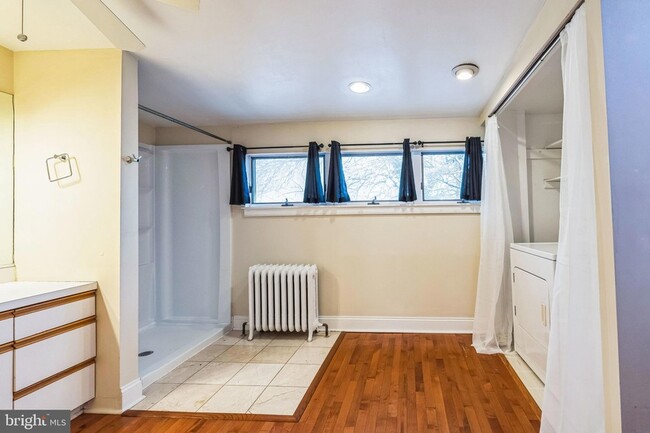 Building Photo - 4543 Baker St