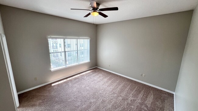 Building Photo - Beautiful 3/2 Townhouse Available !!