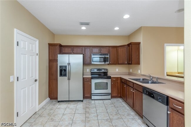 Building Photo - 368 Harbor Ridge Dr