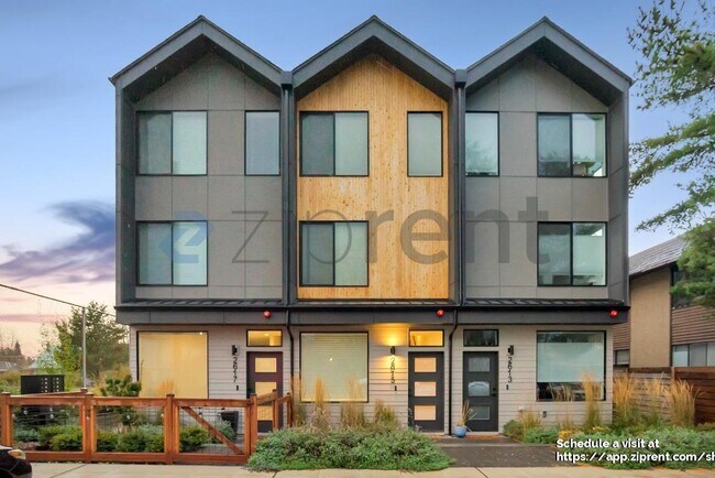 Primary Photo - 2623 44th Ave SW