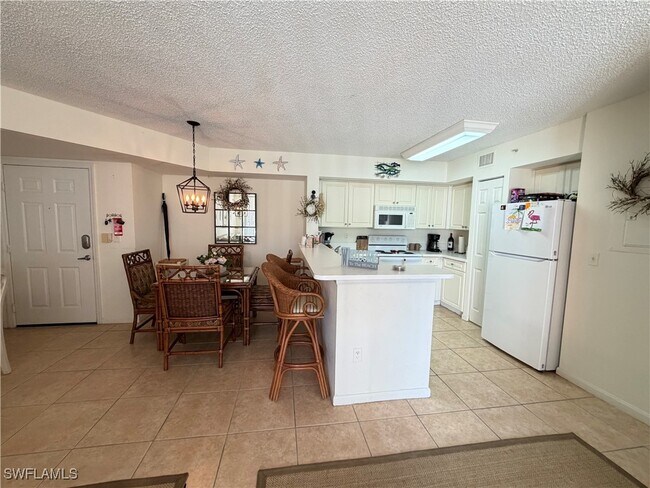 Primary Photo - 1220 Wildwood Lakes Blvd