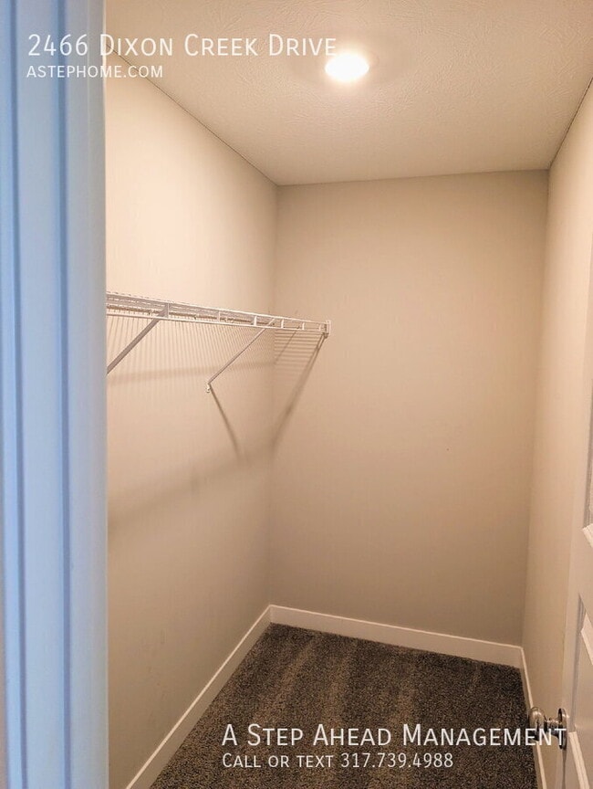 Building Photo - 2466 Dixon Crk Dr