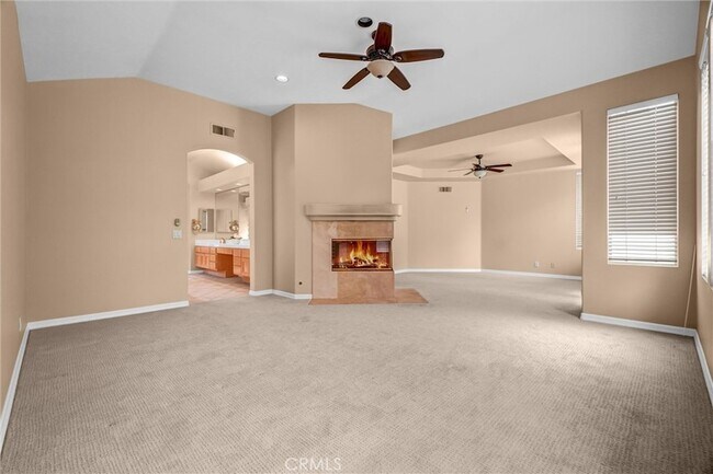 Building Photo - 27131 S Ridge Dr