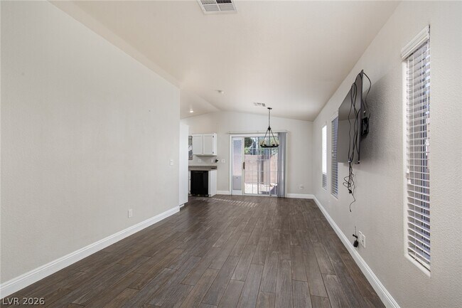 Building Photo - 5748 Chisolm Trail