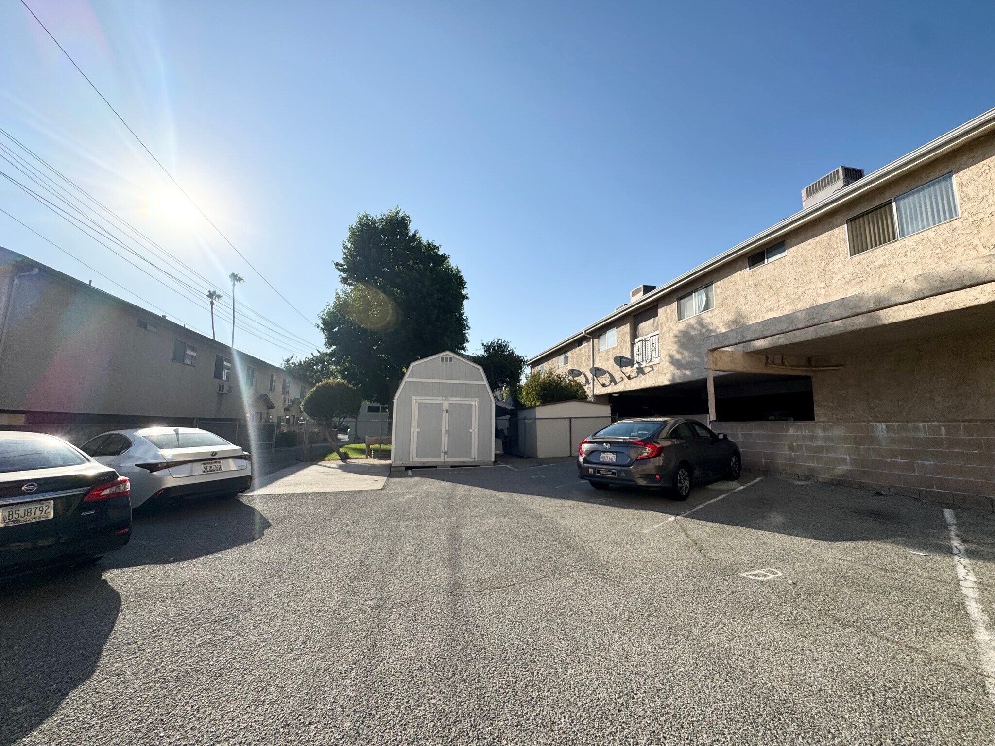 Building Photo - 446 E Cypress Ave