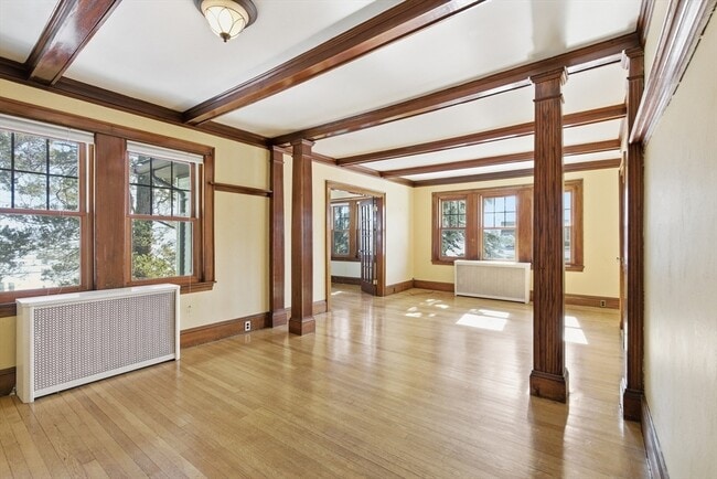 Building Photo - 7 Clyde Rd