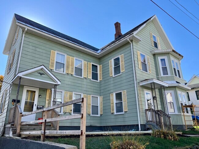 Building Photo - 14 Richmond St