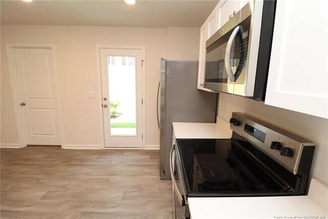 Building Photo - 8521 Beckett Chase Wy