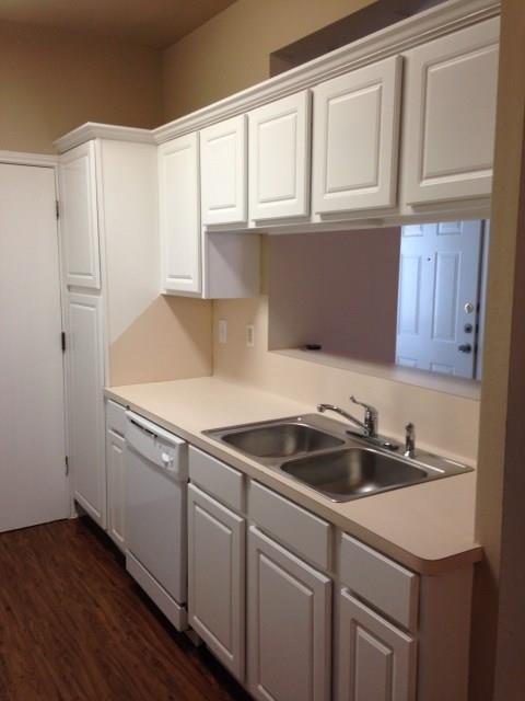 Building Photo - 503 Gregory Ct
