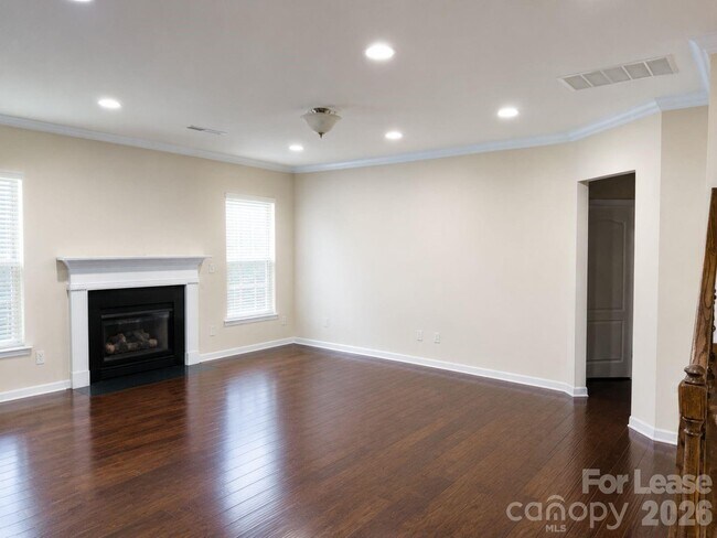 Building Photo - 10665 Sky Chase Ave NW