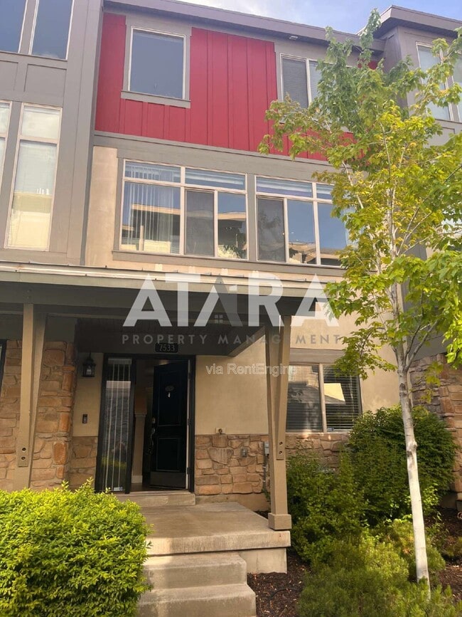 Building Photo - 7533 Vinci Pl