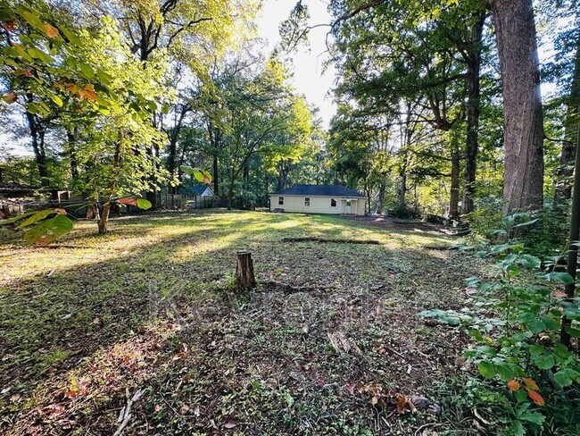 Building Photo - 1614 Shirley Way