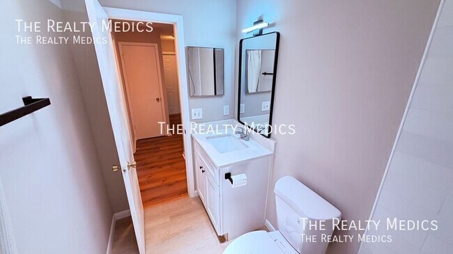 Building Photo - 10609 Wyndcliff Dr
