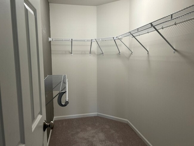 Building Photo - 2953 Madison Dr