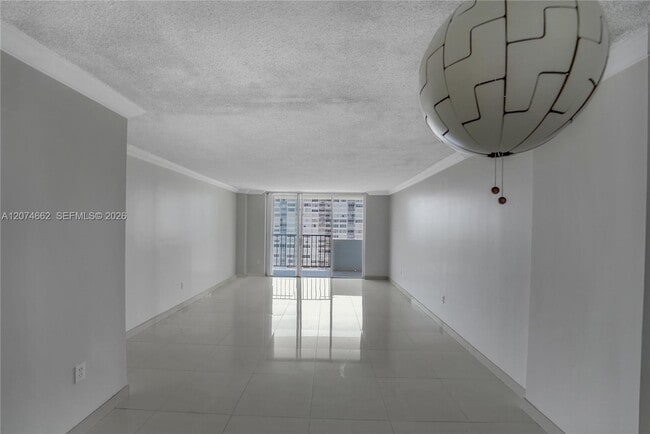 Building Photo - 2780 NE 183rd St