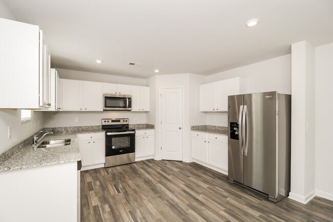 Building Photo - 146 Fields Crossing