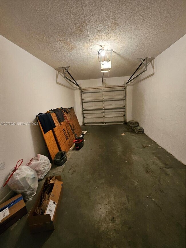 Building Photo - 9840 NW 9th Ct