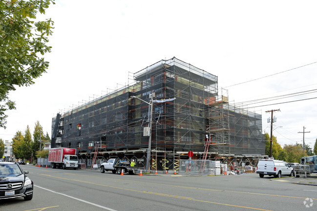 Building Photo - Hendon Condominiums