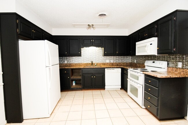 Building Photo - 6108 Belpree Rd