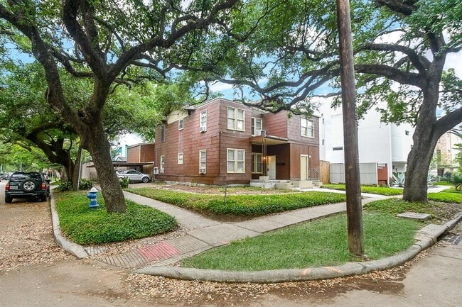 Building Photo - 4416 Mt Vernon St
