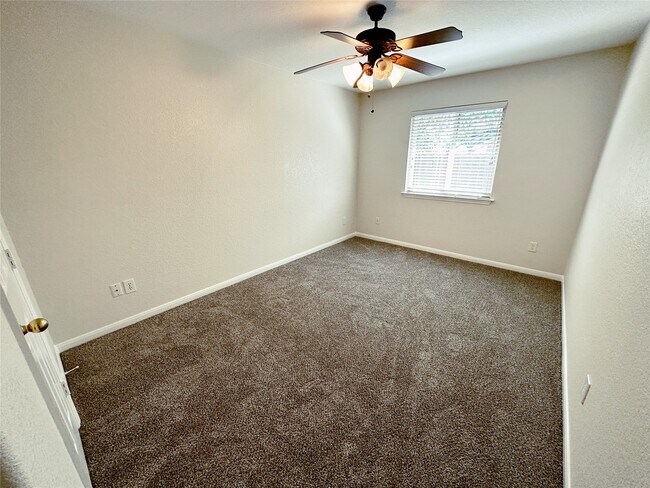 Building Photo - 10210 Canyon Rose Ln