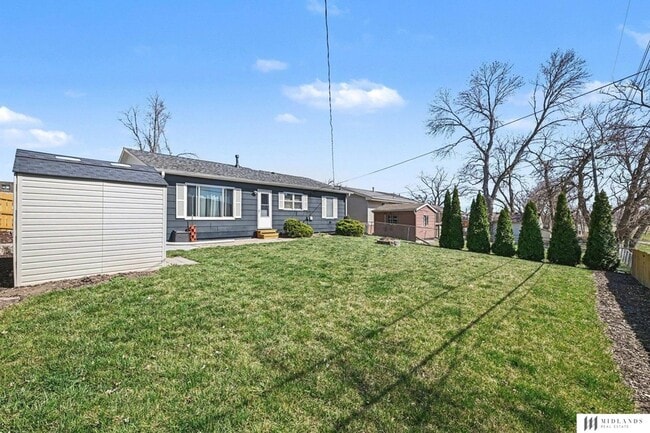 Building Photo - 8109 Valley Rd