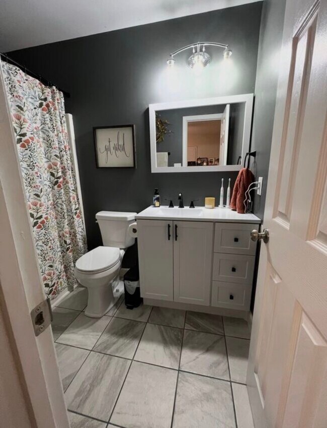 Building Photo - 123 Jacoby Rd