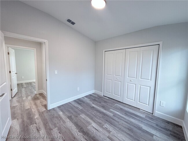 Building Photo - 3830 El Rado Ave