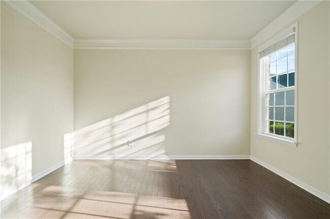 Building Photo - 4425 Hager Ct