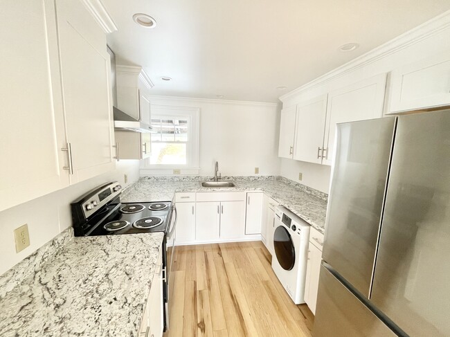 Building Photo - 50 High St