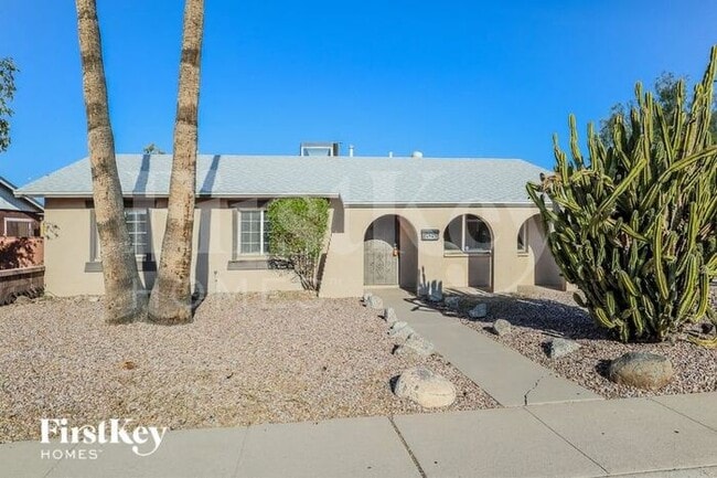 Building Photo - 15250 N 32nd Dr