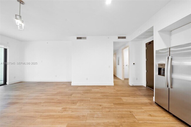 Building Photo - 3265 Bird Ave