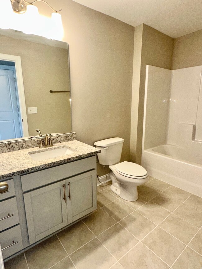 Building Photo - 1486 Summergate Dr