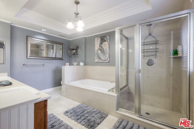 Building Photo - 11578 Iowa Ave