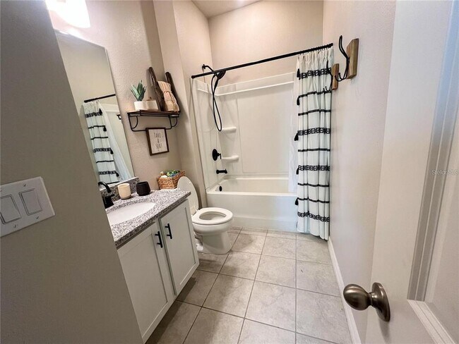 Building Photo - 3567 74th Ave E