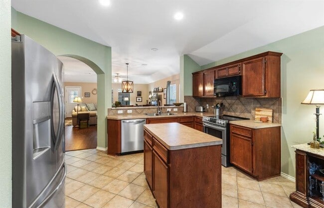 Building Photo - 22848 Lantern Hills Dr