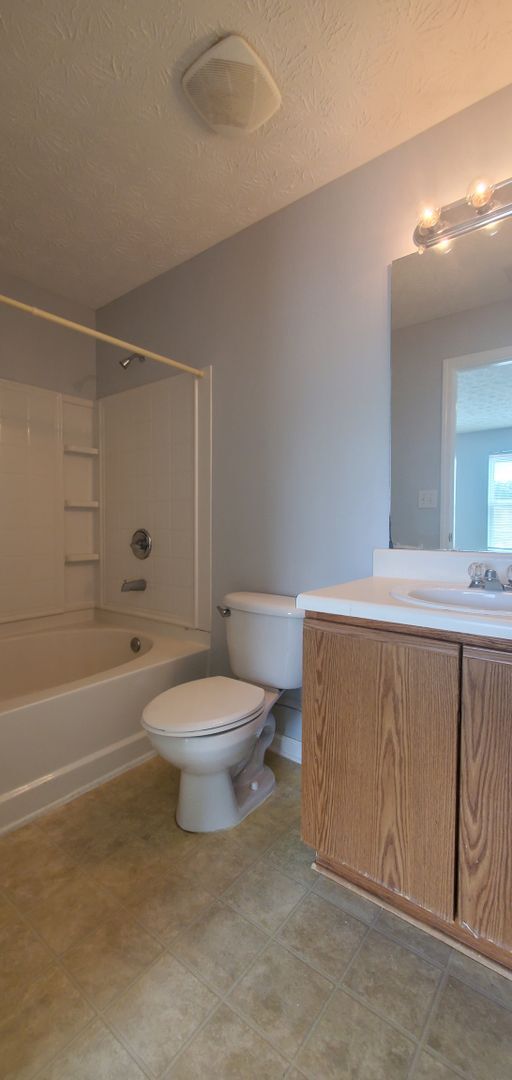 Building Photo - Open House on  Spacious Condo