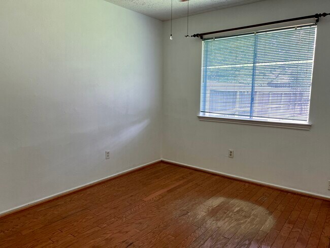 Building Photo - 3702 Echo Grove Ln
