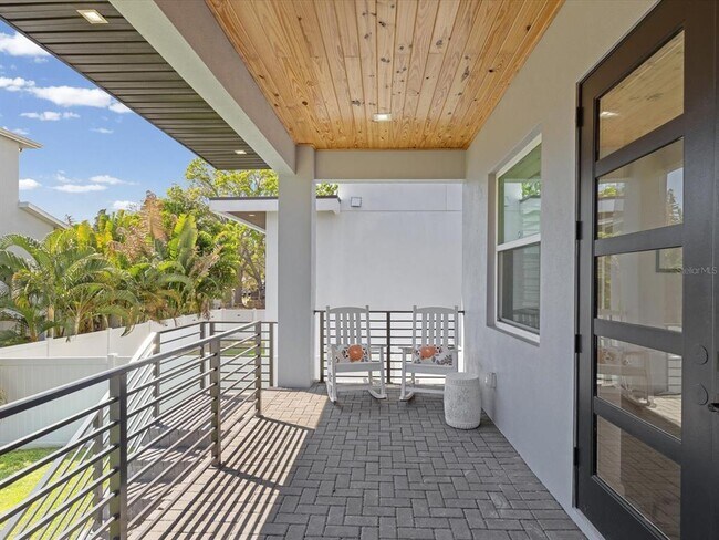 Building Photo - 5002 W Idaho St