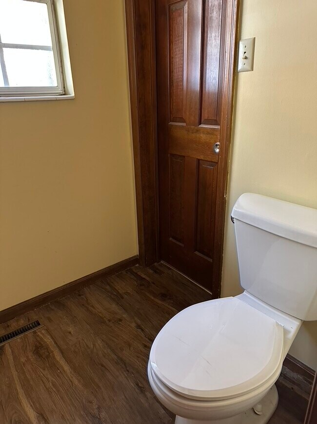 Building Photo - 5120 Candies Creek Ridge Rd