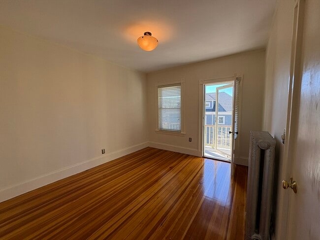 Building Photo - 62 Ibbetson St