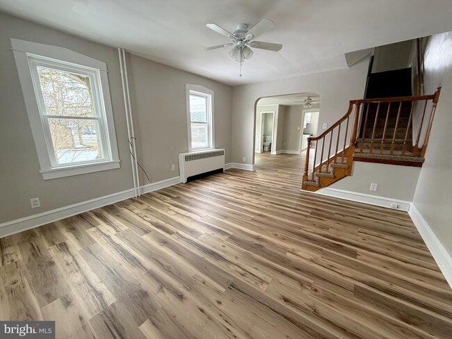 Building Photo - 27 N Main St