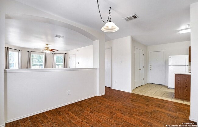Building Photo - 10603 N Shaenridge