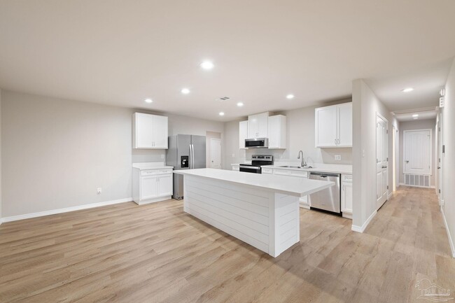 Building Photo - 4624 Santa Rosa Dr