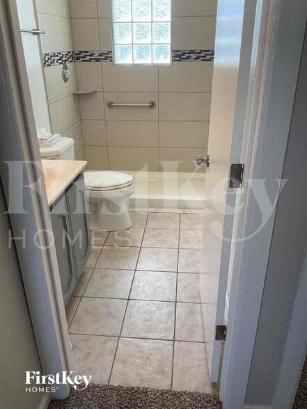 Building Photo - 235 N 22nd Pl